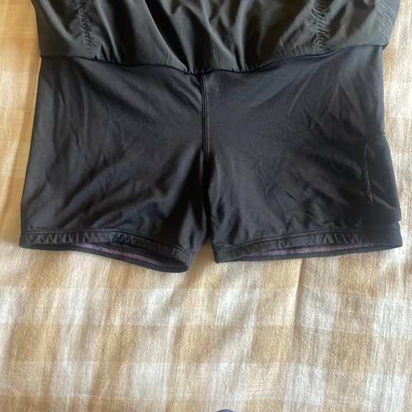 Lululemon Skort - Picture 4 of 5